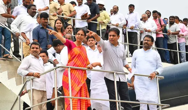 కేటీఆర్ ఫైర్: మూడేళ్ల పాలనపై కాంగ్రెస్ను టార్గెట్ చేసిన గులాబీ నేత